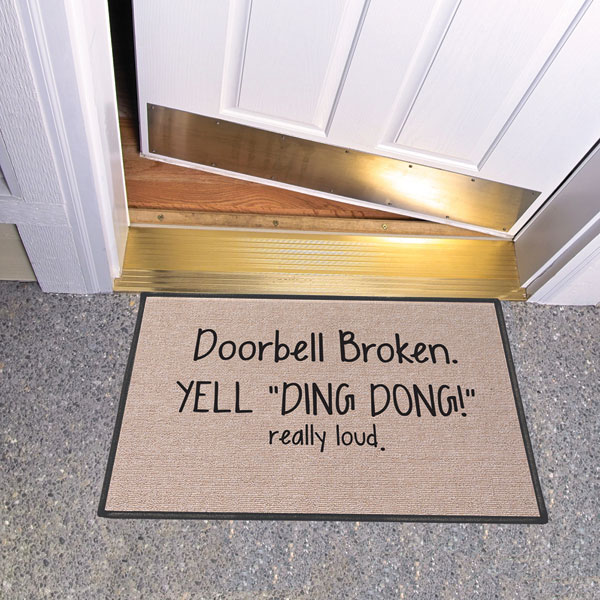 Product image for Yell 'Ding Dong!' Doormat