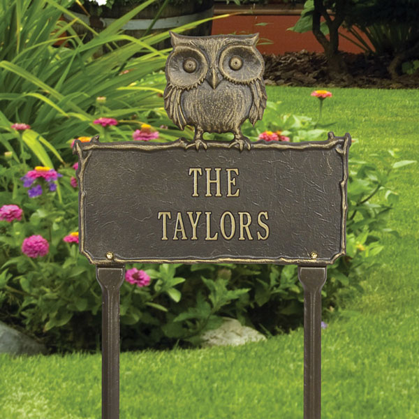 Product image for Personalized Owl Lawn Sign