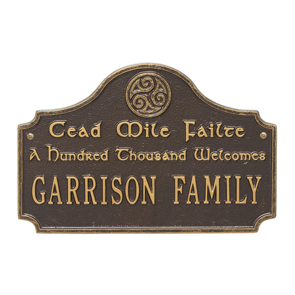 Product image for Personalized A Hundred Thousand Welcomes Plaque