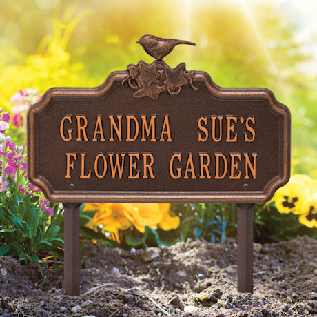 Personalized Chickadee and Ivy Lawn Sign