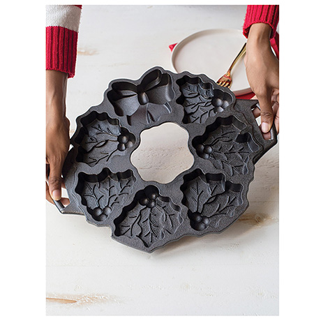 Cast Iron Wreath Mold
