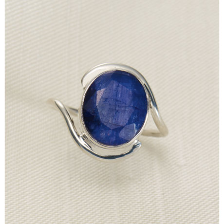 Grand Sapphire Ring