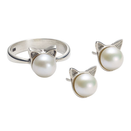 Pearl Cat Earrings