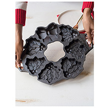 Product Image for Cast Iron Wreath Mold